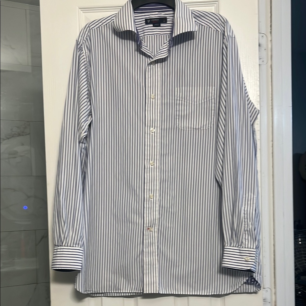 Daniel Cremieux White and Blue Dress Shirt with Classic Collar
